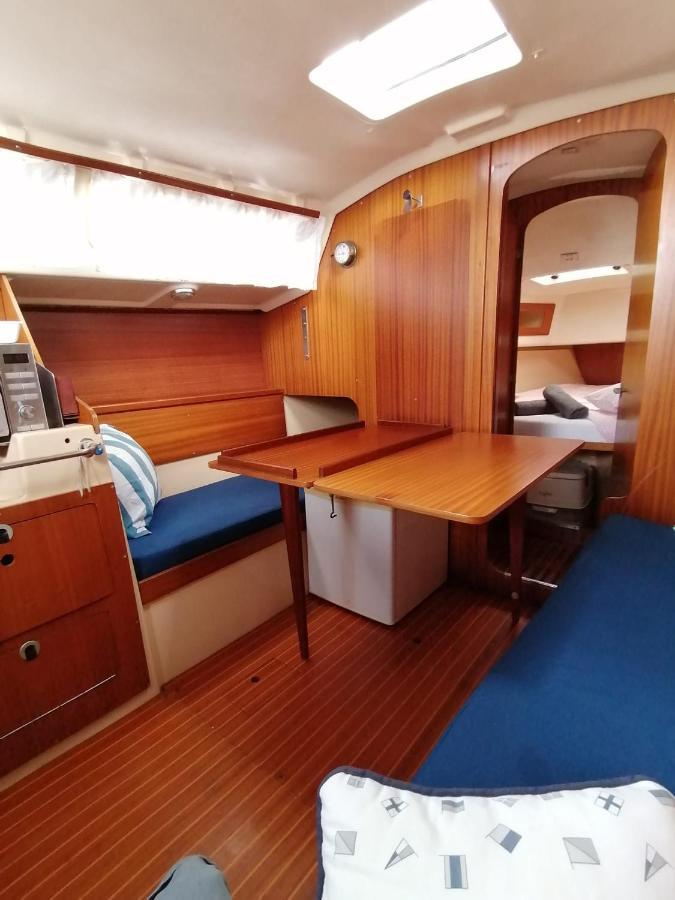 Cozy Sailboat In Barcelona!! No Showers Sant Adrià de Besòs Esterno foto