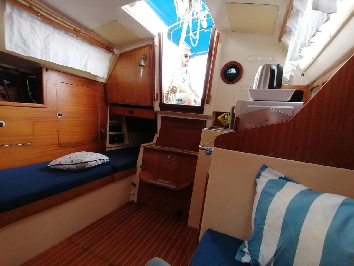 Cozy Sailboat In Barcelona!! No Showers Sant Adrià de Besòs Esterno foto